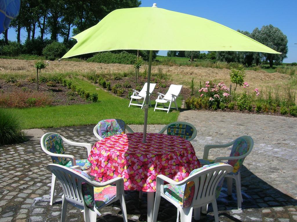 Ferme Du Charme Villa Moustier Ngoại thất bức ảnh